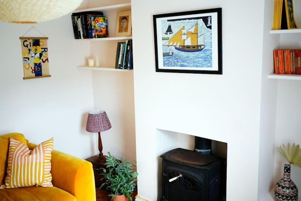 Northdene Cottage - Cosy Old Fisherman'S Cottage Two Mins From Sea - Free Parking - Wood Burning Stove - Roll Top Bath - Dog Friendly Deal Esterno foto