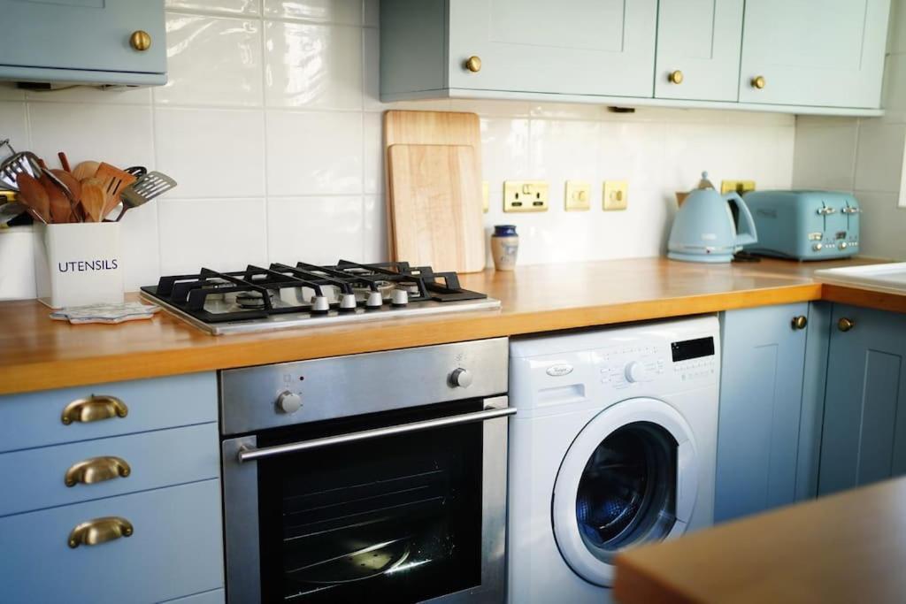 Northdene Cottage - Cosy Old Fisherman'S Cottage Two Mins From Sea - Free Parking - Wood Burning Stove - Roll Top Bath - Dog Friendly Deal Esterno foto